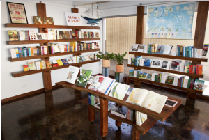 Magnificent Business – da Shop: Books & Curiosities