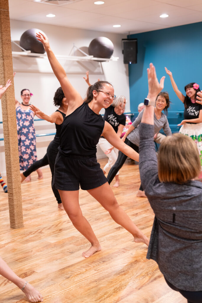 Contemporary Dance 6-week series Elizabeth Lentz-Hill. In-Person